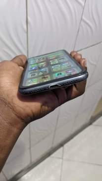 A picture of Iphone 11