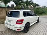 A picture of OMG This is supreme clean M benz GLK 2010 model