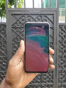 A picture of Samsung s10e 128gb ram 8gb 0692853914 bei 310 000 Finger