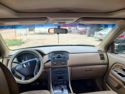 A picture of Highly Maintained 2006 Honda Pilot first body virgin engine gear