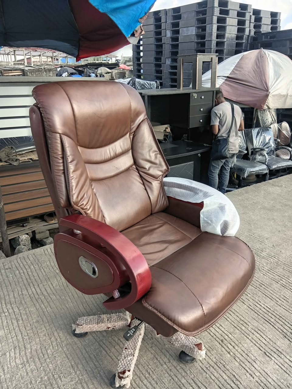 A picture of Good high quality standard executive wooden reclaim chair very strong
