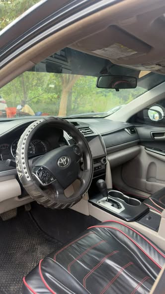 A picture of Toyota Camry 2013 Toks standard