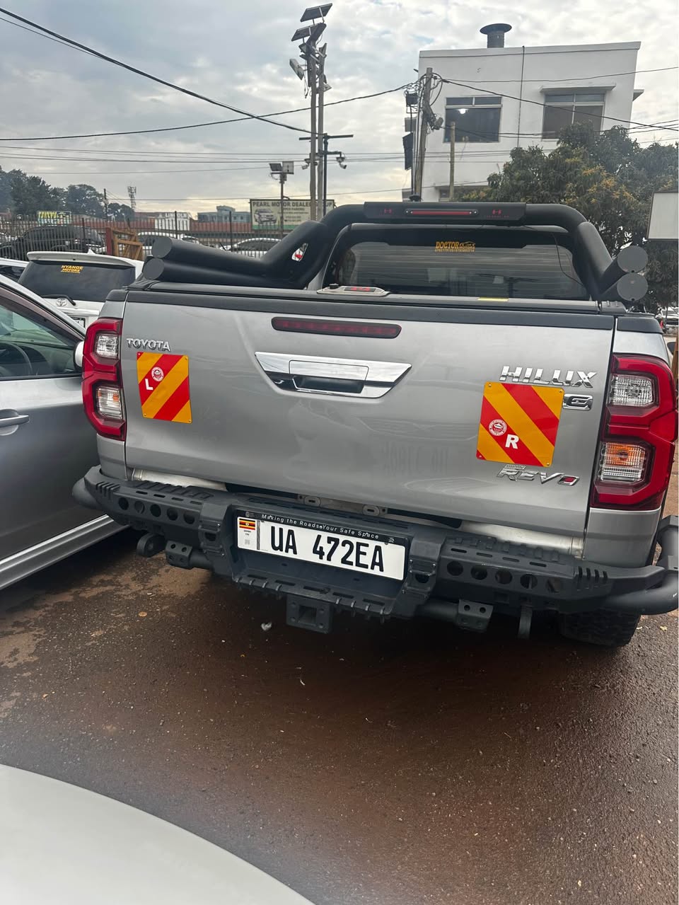 A picture of Toyota hillux 2019