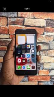 A picture of iphone 7plain 128gb