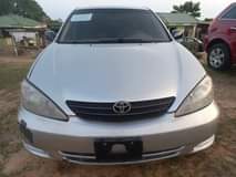 A picture of Toyota Camry LE 2004 Model 4 cylinder 1st body AC