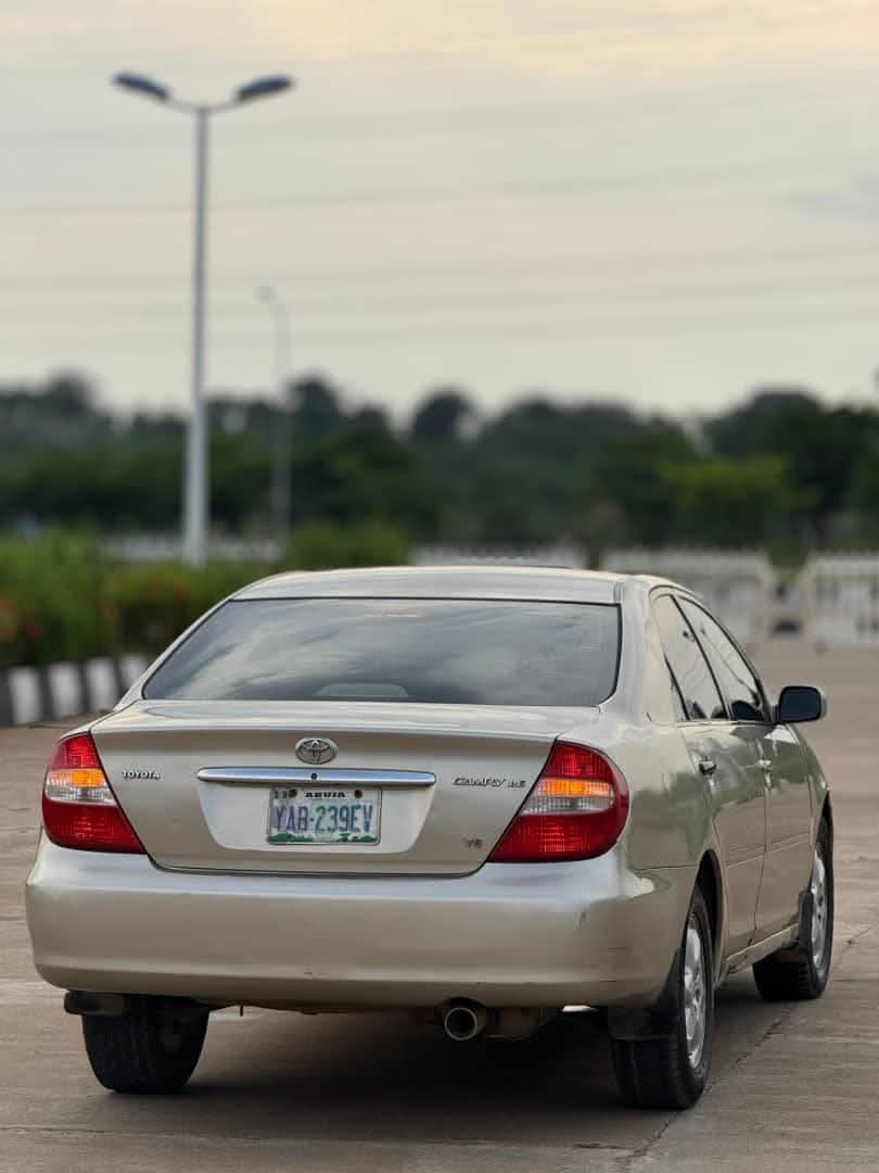 A picture of 2004 Toyota Camry 2004