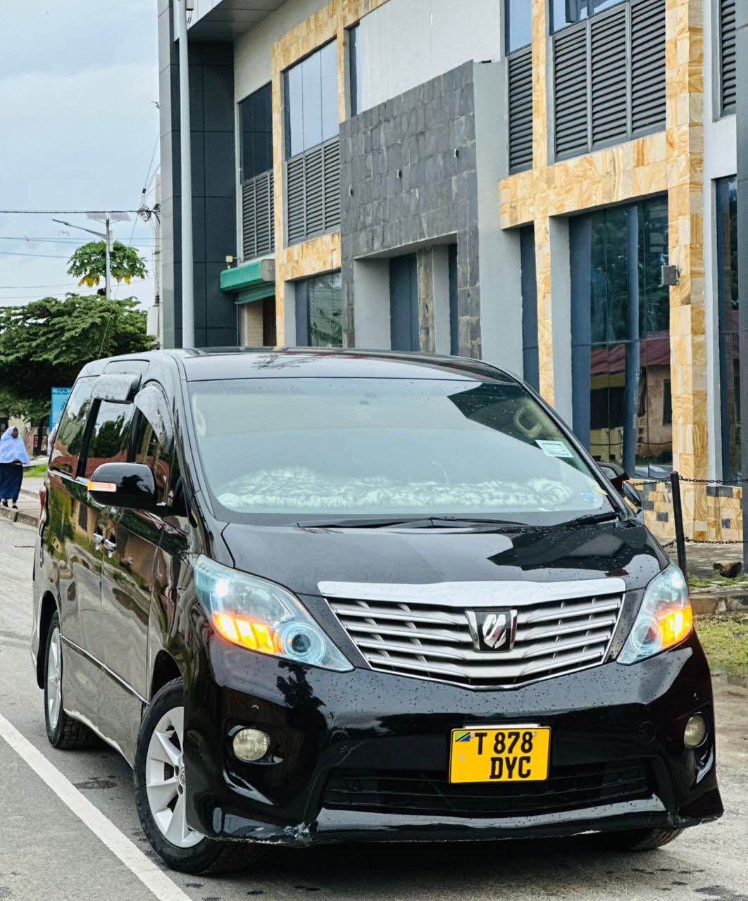 A picture of TOYOTA ALPHARD NEW MODEL