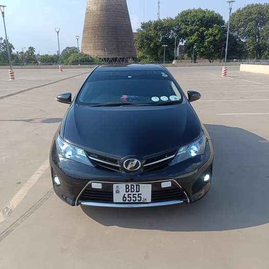 toyota auris
