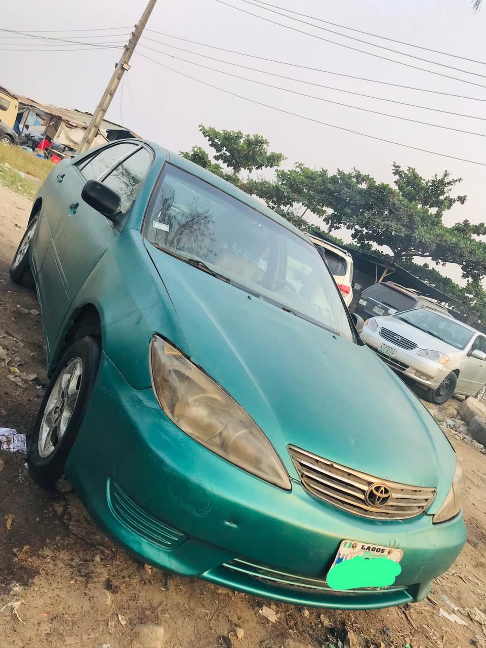 A picture of Toyota Camry 03