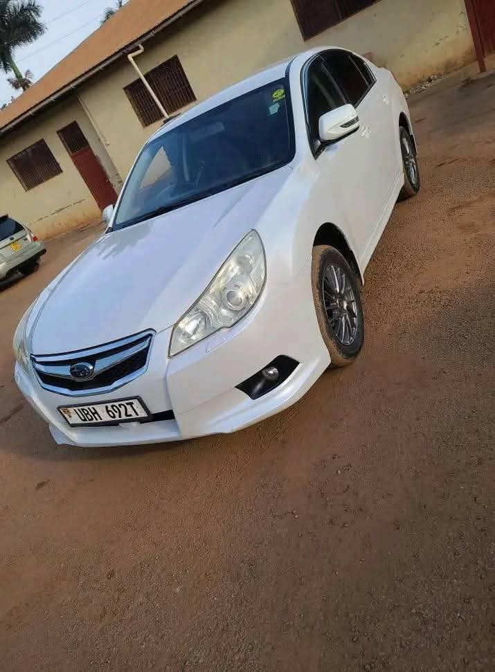 A picture of 2010 Subaru legacy 20