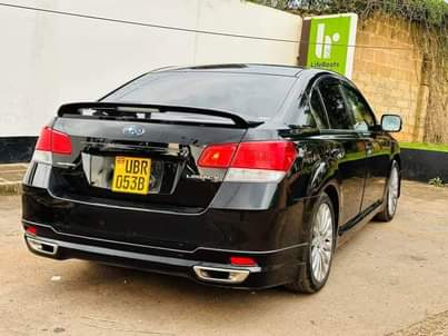 A picture of SUBARU LEGACY 2010