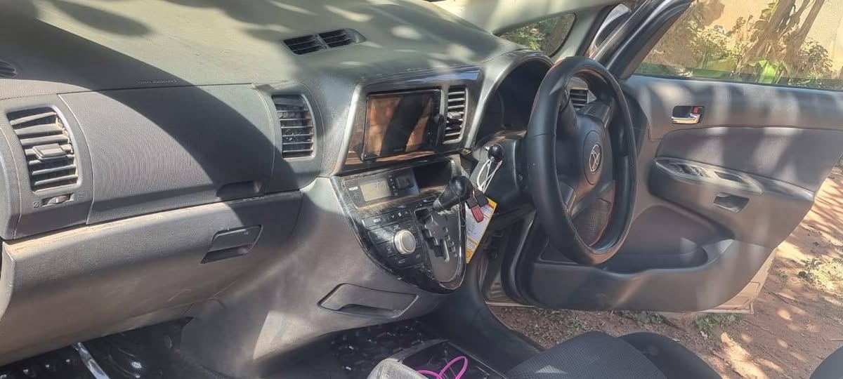 A picture of Toyota wish