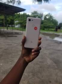 A picture of Google pixel 3
