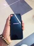 A picture of Samsung s8