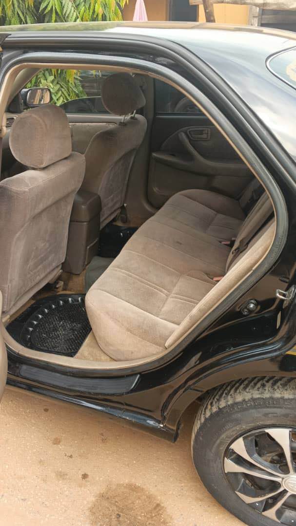 A picture of Toyota Camry 07042702313