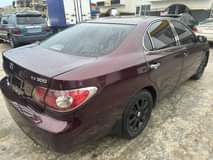 A picture of INAUGURATION SALE 10 DISCOUNT REGISTERED LEXUS ES 300 2004 Model