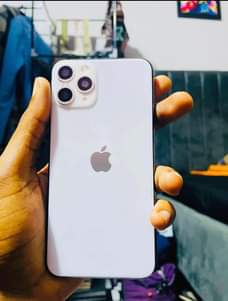A picture of IPHONE X BODY 11