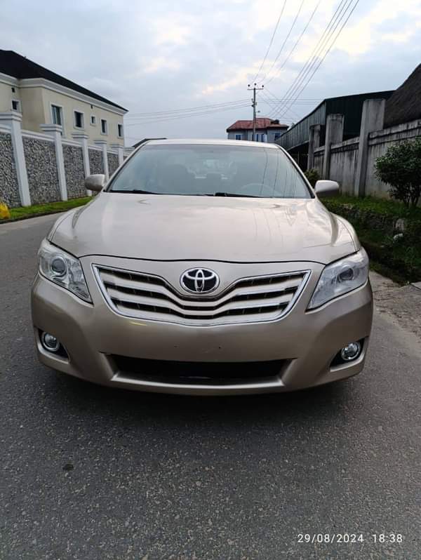 A picture of 2009 Toyota Camry Spider Less than a year used Silent
