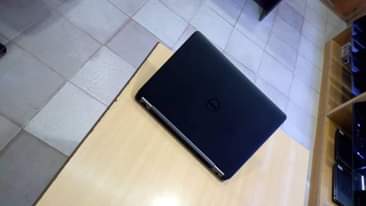 A picture of Dell 7270 i5 with 8gb Ram and 256 ssd