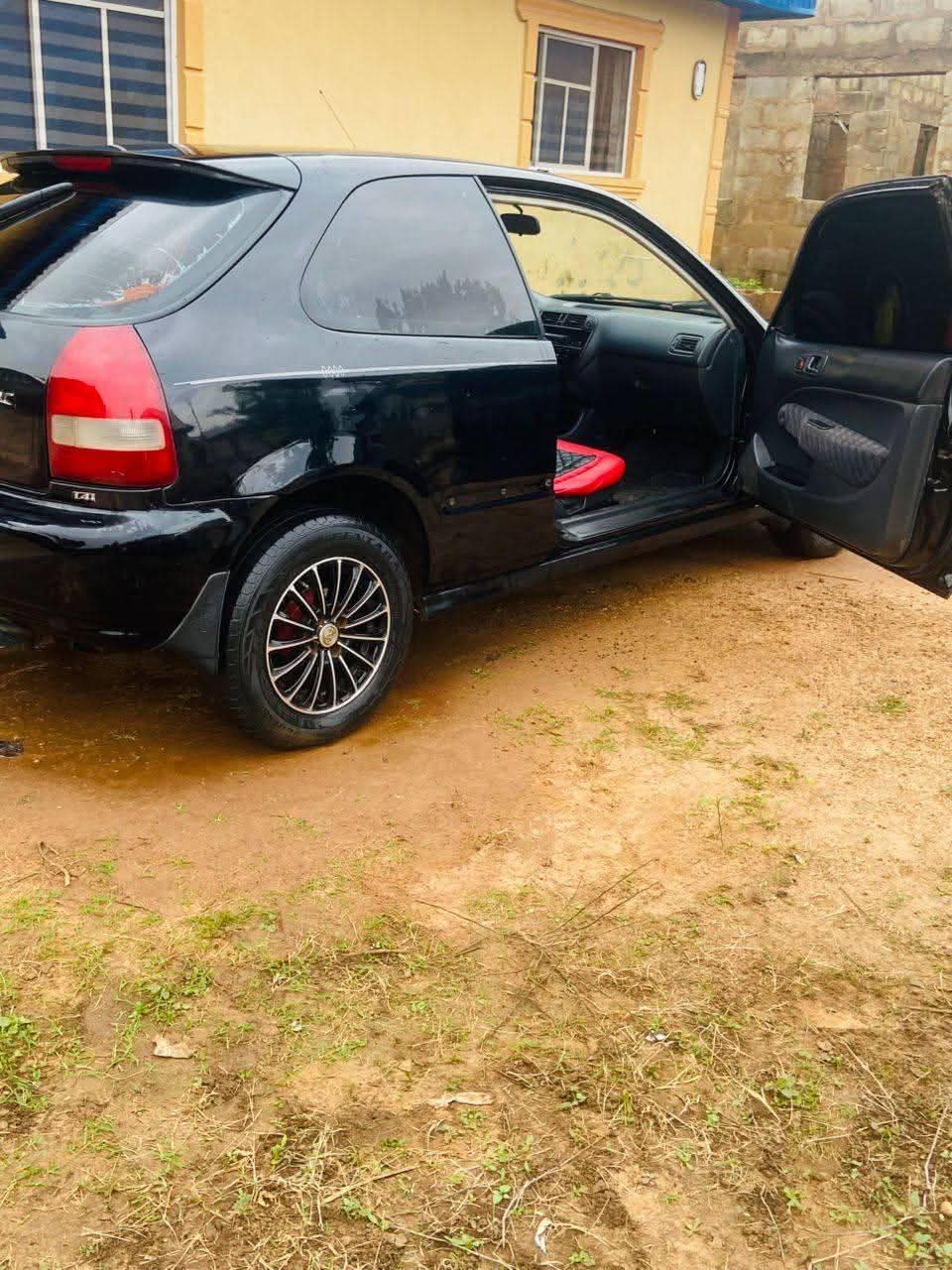 A picture of 2000 Honda civic