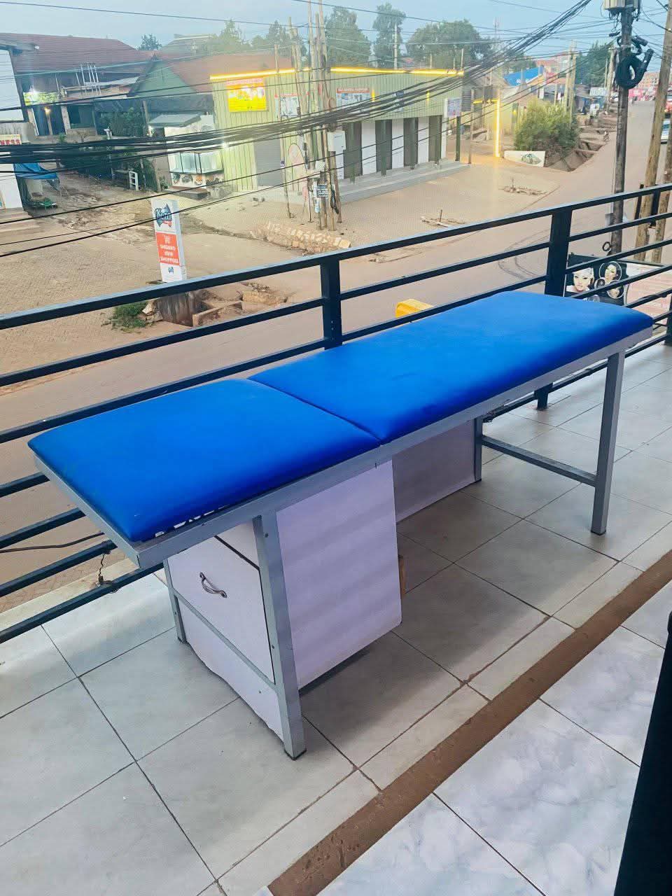 A picture of Examination bed still very new