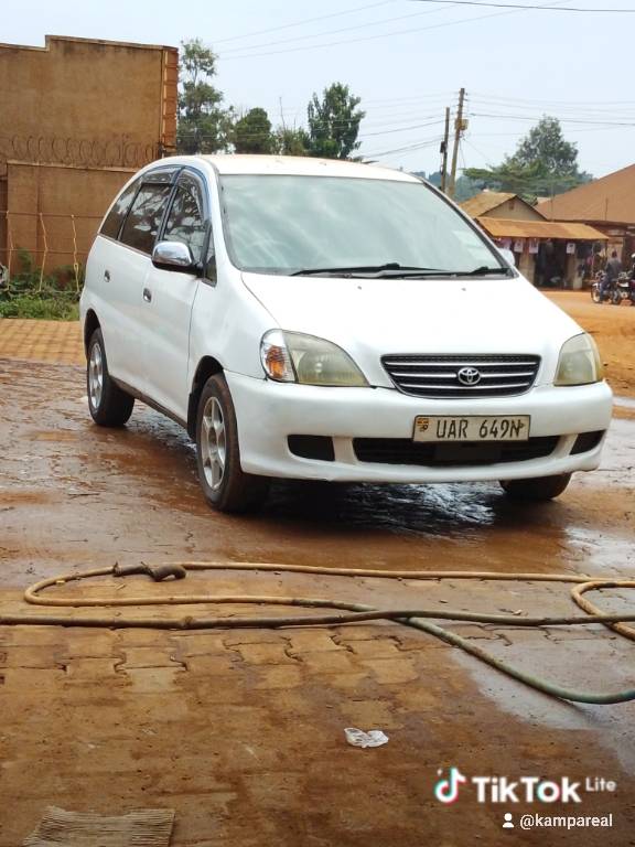 toyota nadia