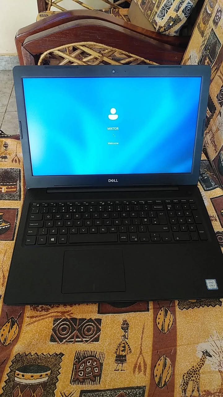 A picture of Inspiron 7th gen