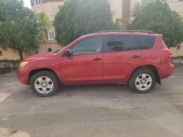 A picture of Belgium standard RAV4 2008 model 4plugs with absolutely nothing to