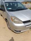 A picture of Toyota sienna