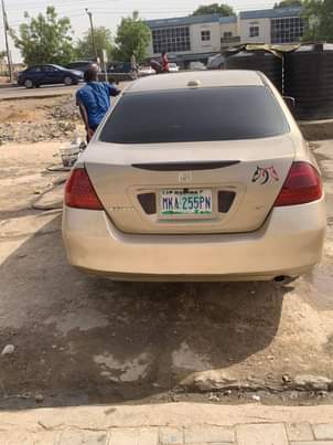 A picture of Distress sales Honda Accord Discussion continue 2007 model buy drive