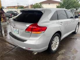 A picture of EXTREMELY CLEAN 2010 TOYOTA VENZA SOUND 4PLUG ENGINE CHILLING AC