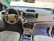 A picture of CLEAN 2011 TOYOTA SIENNA REGISTERED