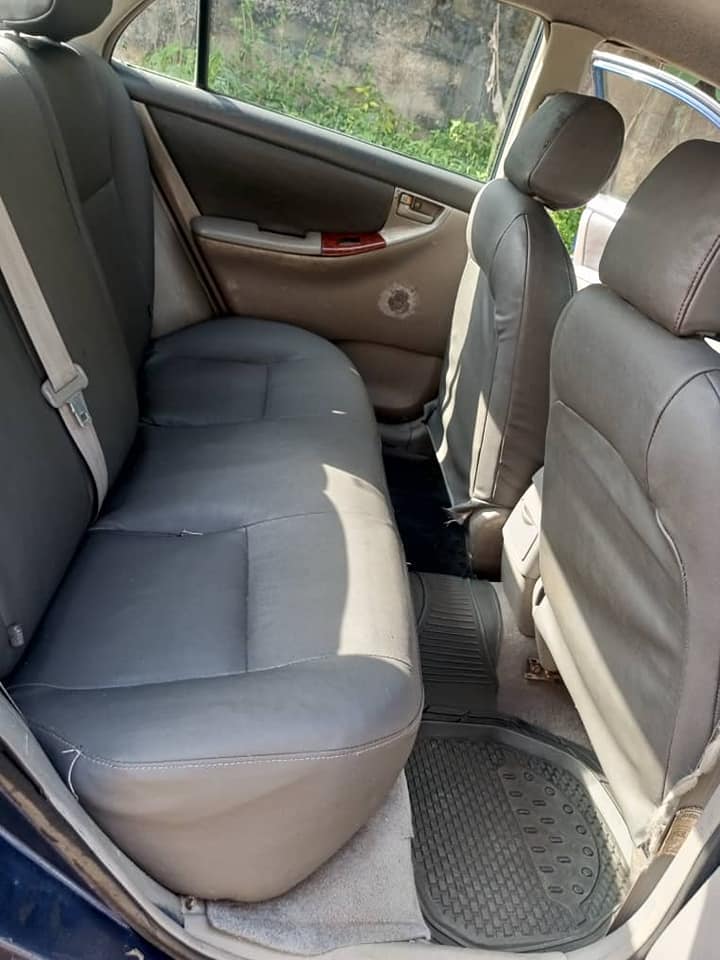 A picture of TOYOTA COROLLA