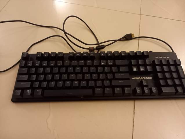 A picture of Used in very good condition ABKONCORE Gaming Keyboard K595 with