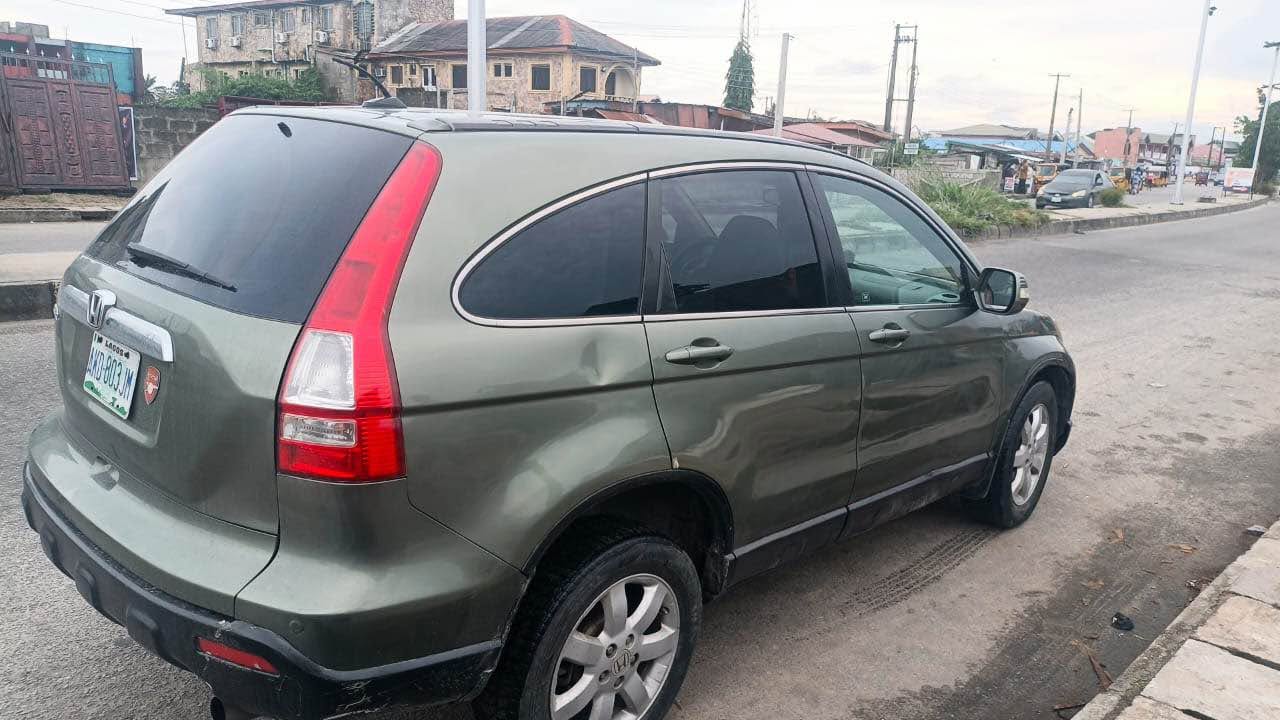 A picture of Register Honda CRV 2008