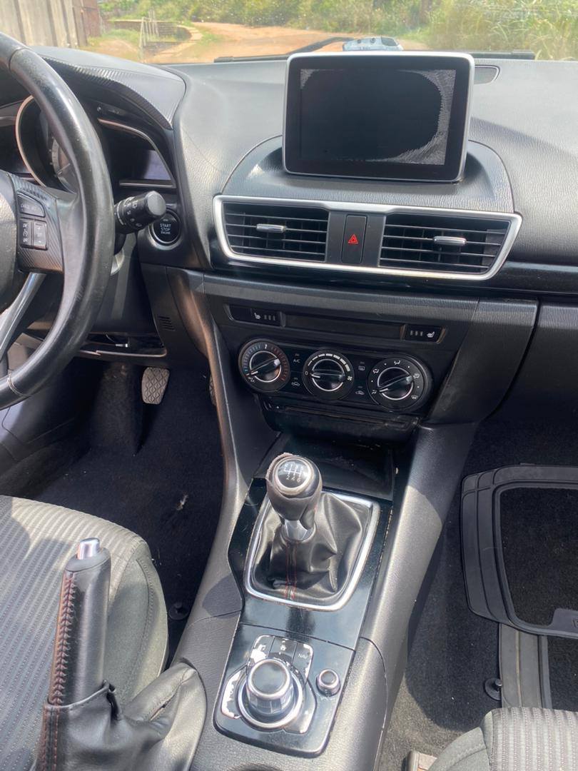 A picture of Mazda 3 2014 model