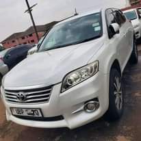 A picture of Toyota Vanguard 2010 model