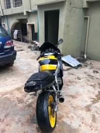 A picture of KAWASAKI ZX6R 2001 Power Commander installed