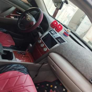A picture of Toyota camry 2008 model Engine and gear Ac chilling buy