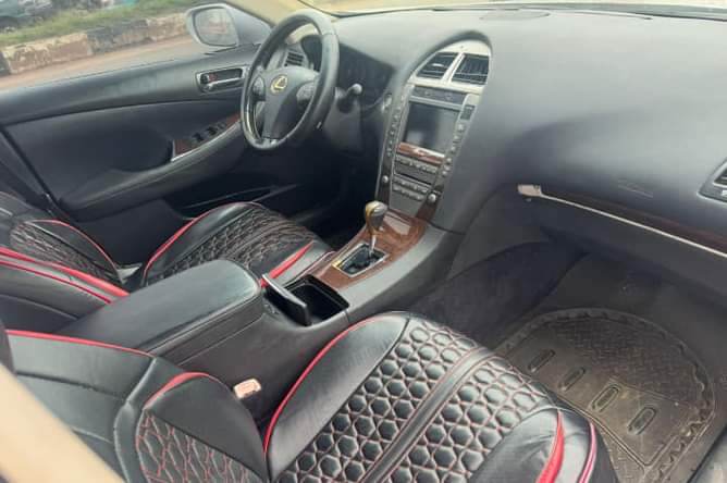 A picture of Lexus es350