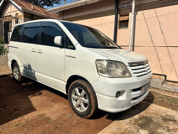 used toyota noah