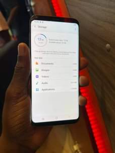 A picture of Samsung S8 plus
