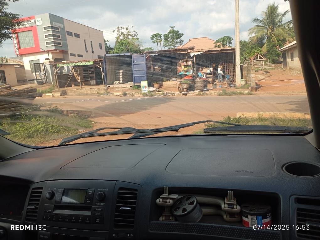 A picture of Corolla verso 2004