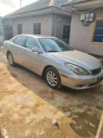 A picture of Neatly used 2004 Es 300 LEXUS
