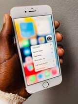 A picture of iPhone 7 128Gb at 320k