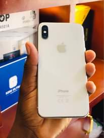A picture of Iphone x