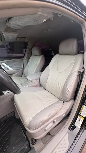 A picture of Extremely clean Toyota Camry