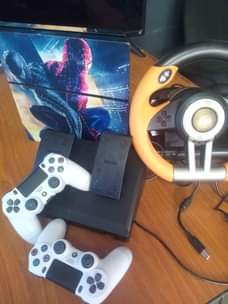 A picture of PS4 FULL SET SLIGHTLY USED BUT STILL PERFECT