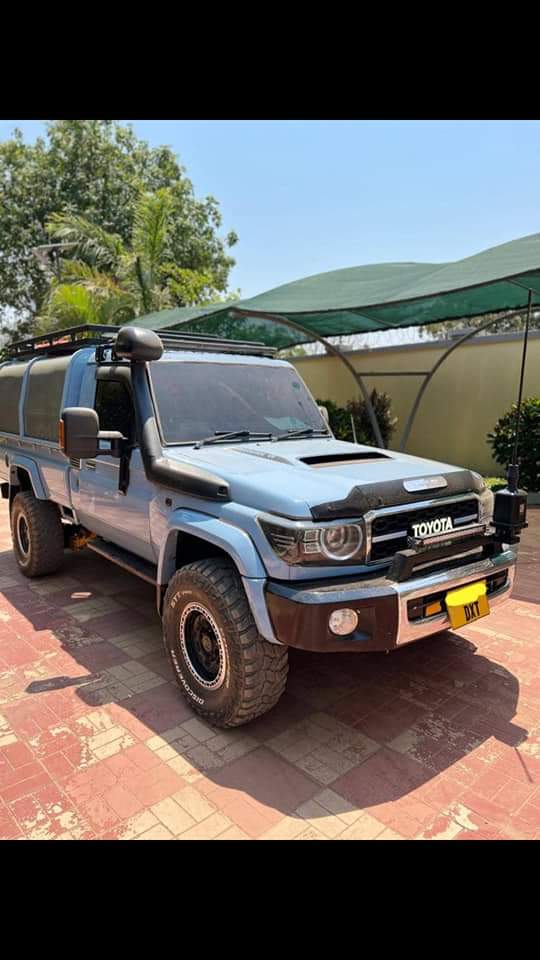 A picture of Landcruiser 2014 for sale engine 1vd diesel cc4500 full ac