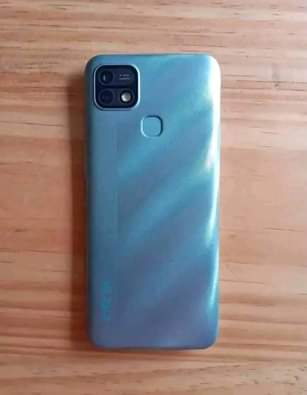 A picture of Hot10i gb32 ram2 Iko safi sana